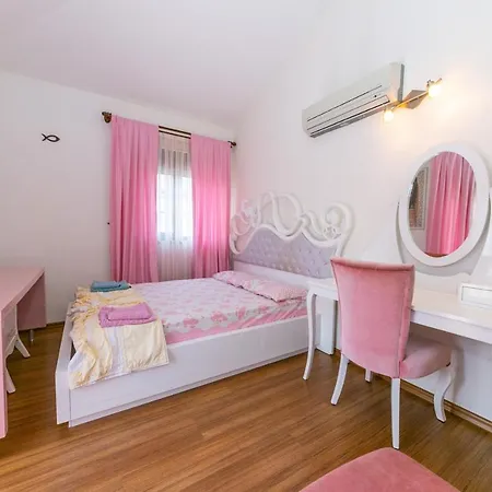 Yasemin Daily Weekly Only Family * Marmaris